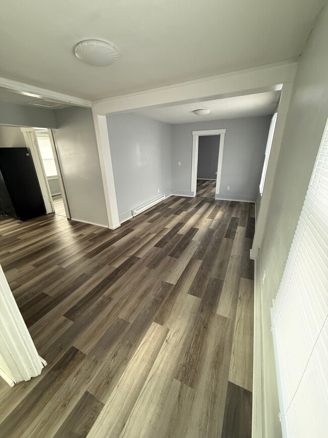 Main Living Area - 1501 E Markland Ave