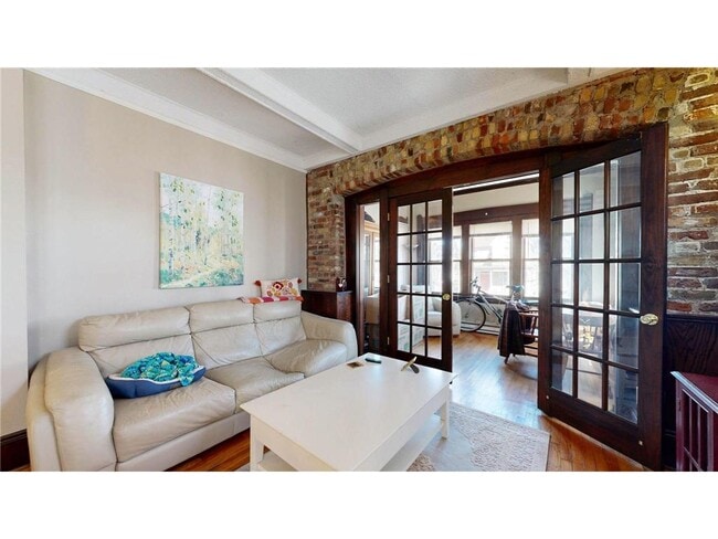 Building Photo - 604 Holly Ave Unit 101