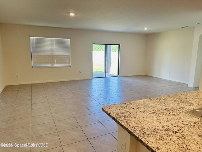 Photo - 519 Old Country SE Rd