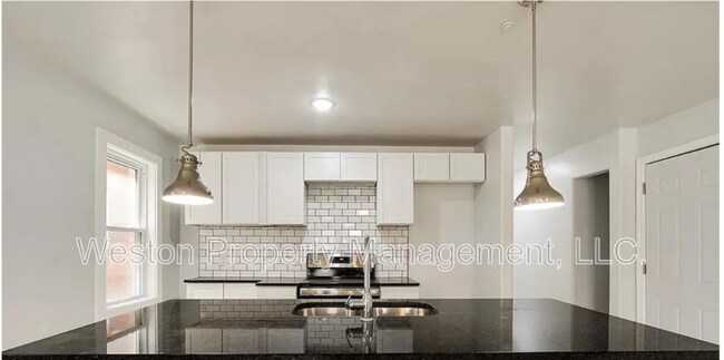 Photo - 711 NW 30th St