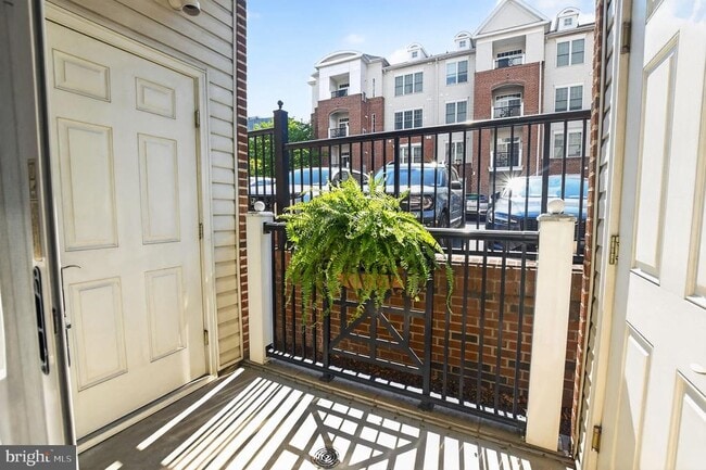 Photo - 300 W Elm St Unit 2134