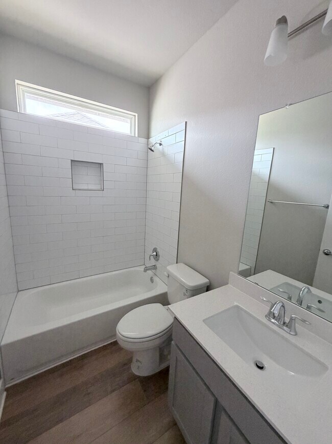 Photo - 219 Pinnacle Ln
