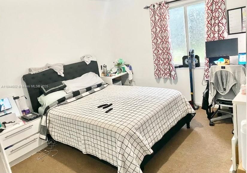 Photo - 800 NW 44th Ave