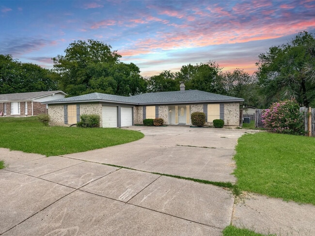 Photo - 9704 Leland Ln