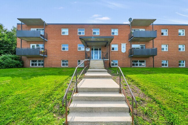 Photo - Bayfield Manor