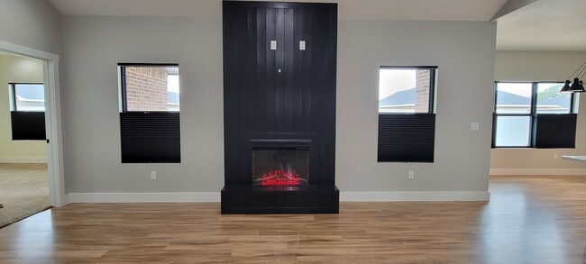 Photo - NEWER HOME IN THE COLONIES