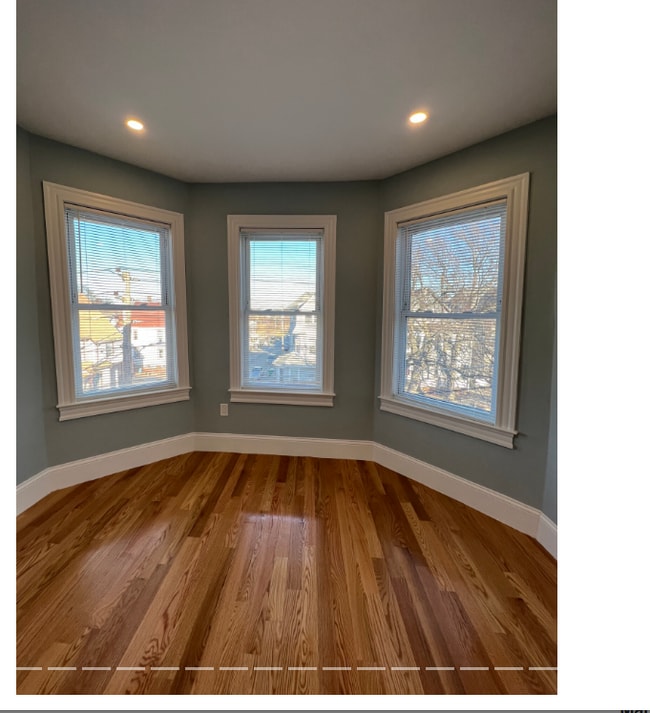 Photo - 75 Winchester St Unit 3