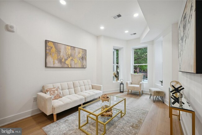 Photo - 1440 Harvard St NW