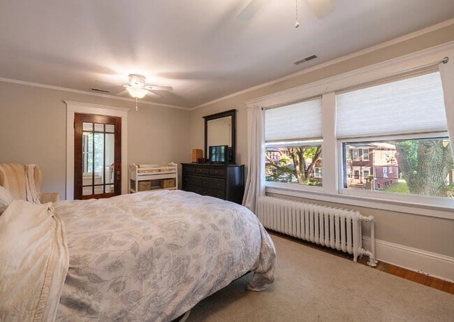 Photo - 57 Selden St