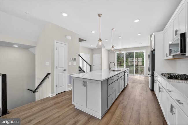 Photo - 2914 Lewis and Clark Ave