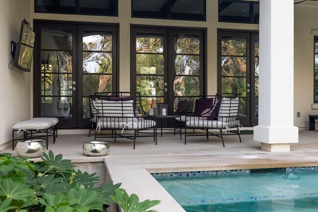 Photo - 4720 Rockcliff Rd