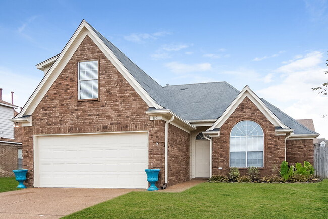 Building Photo - 115 Mossy Springs Dr