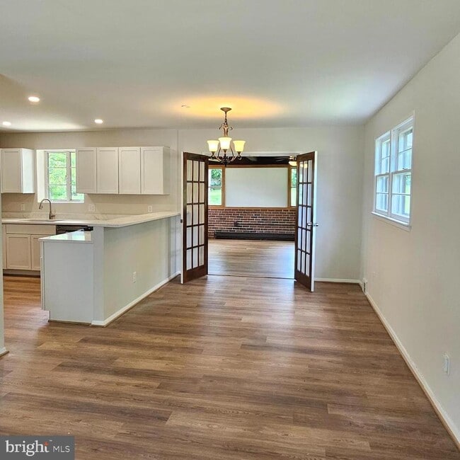 Photo - 7606 Gresham St