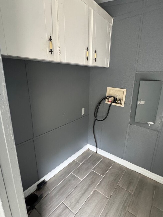 Photo - Large Fenced Yard In A Quiet Neighborhood