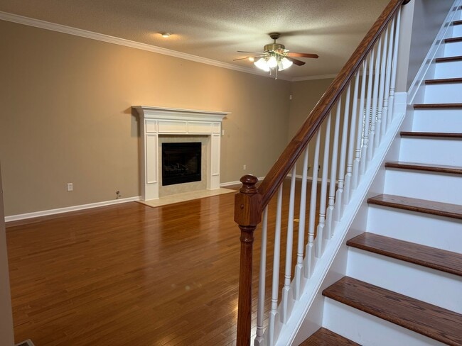 Photo - Lenoir City 37771 - 4 bedroom 2.5 bath - call Sharon Arnwine 865-313-7215