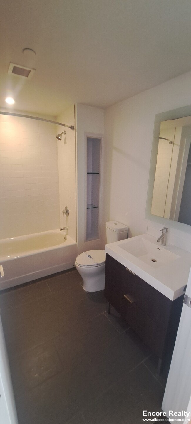 120 Kingston St Unit 1106