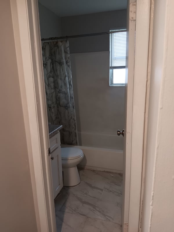 Photo - 1645 W 23rd St