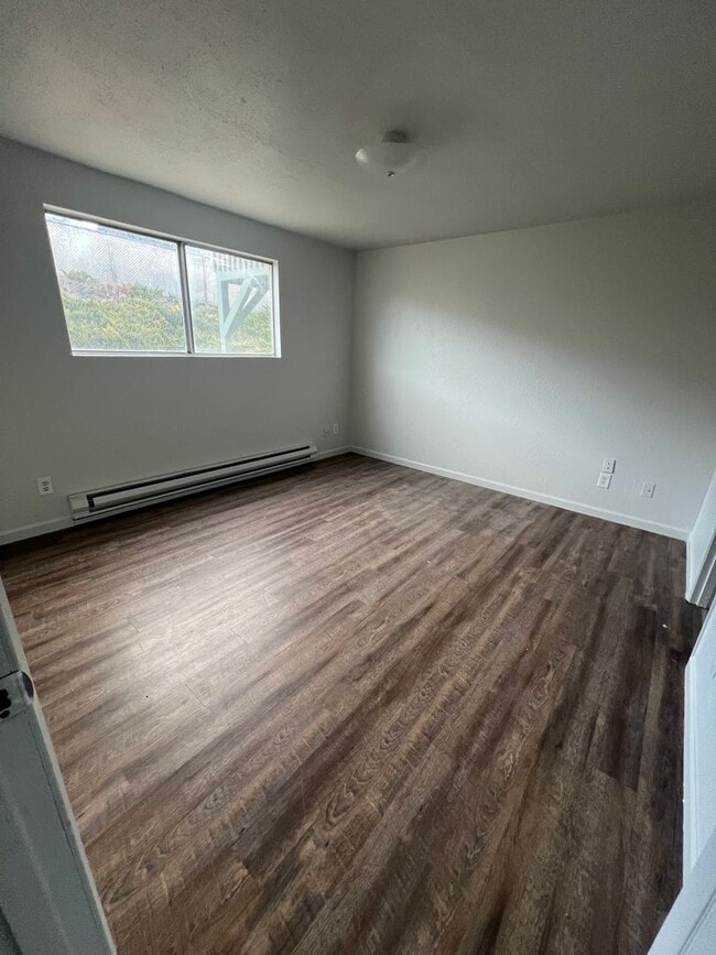 2001 N Eldorado Ave