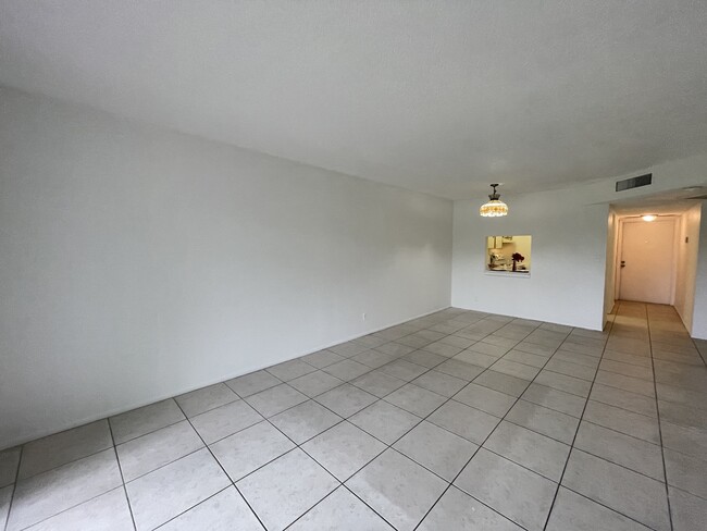 Photo - 8000 S Colony Cir