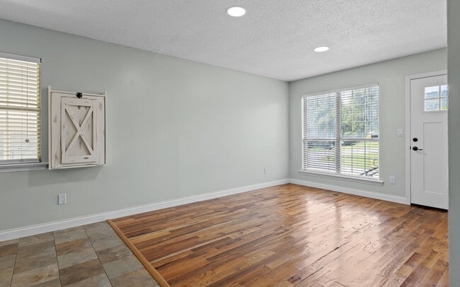 Photo - 4130 Mountain View Ave