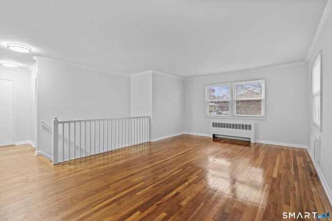 Photo - 27 Hamilton Ct