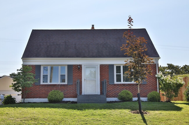 Photo - 5586 Emerson Ave