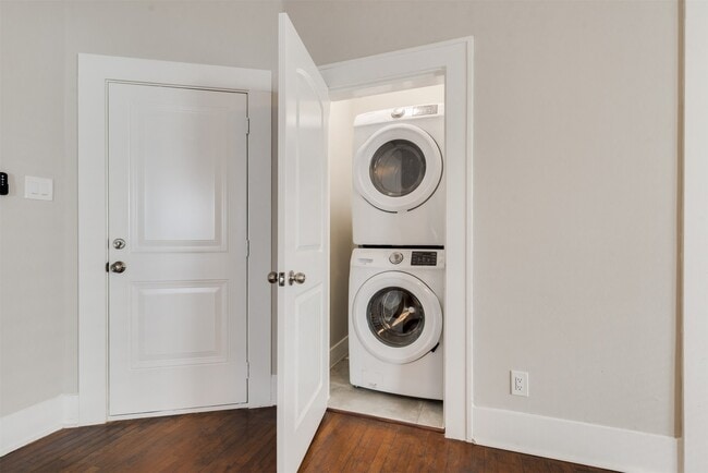 Photo - 1219 W Gray St Unidad 2