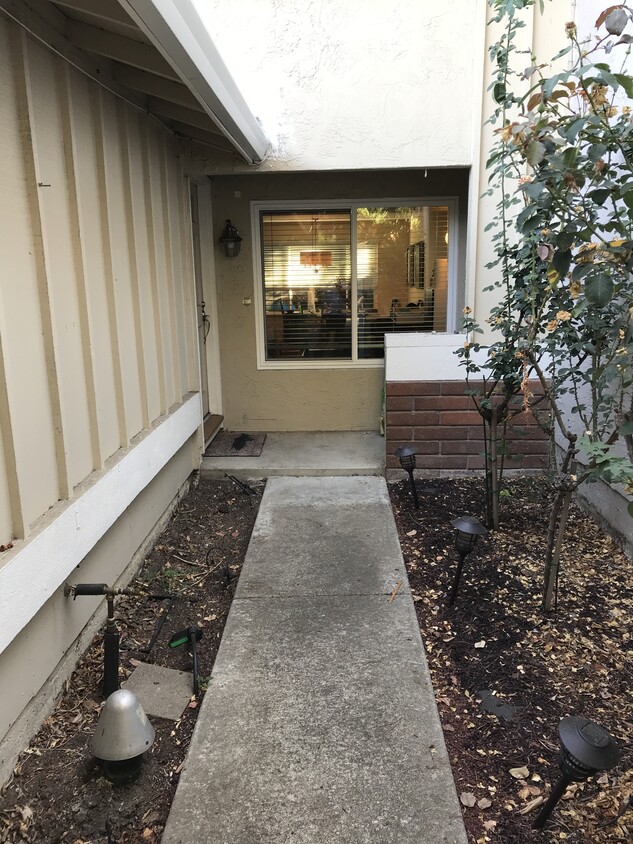 Entrance - 337 Kinross Dr (Walnut Creek, CA)