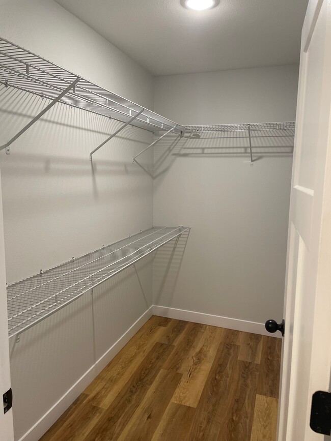 Photo - 1895 Maple Tree Ln