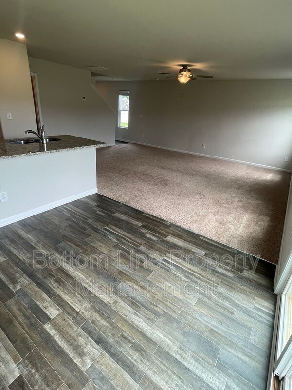 Photo - 295 Windbreak Ln