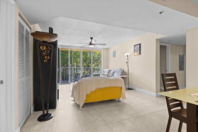 Photo - 609 E Sheridan St Unit 207