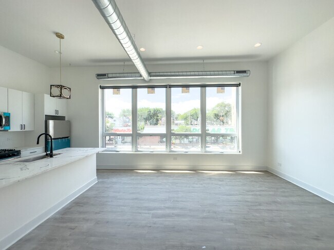 Photo - 4700 N Western Ave Unit P112