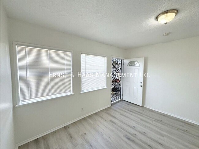 13812 S Avalon Blvd Unidad A