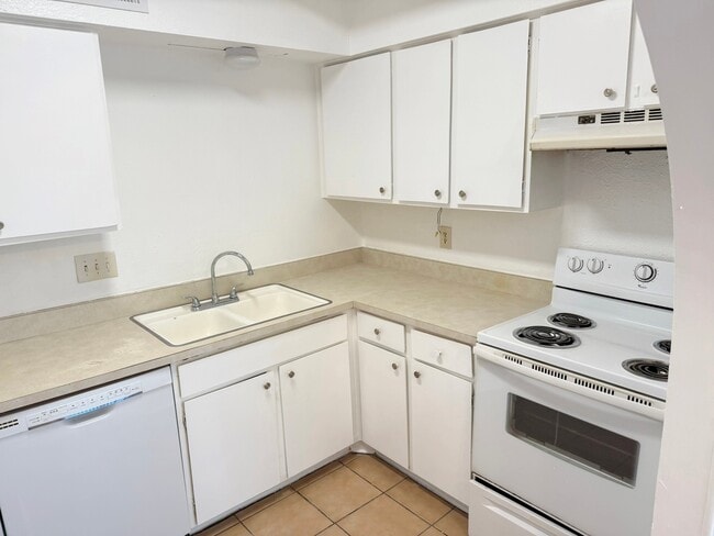 Photo - 5321 Pinewilde Dr Unit True