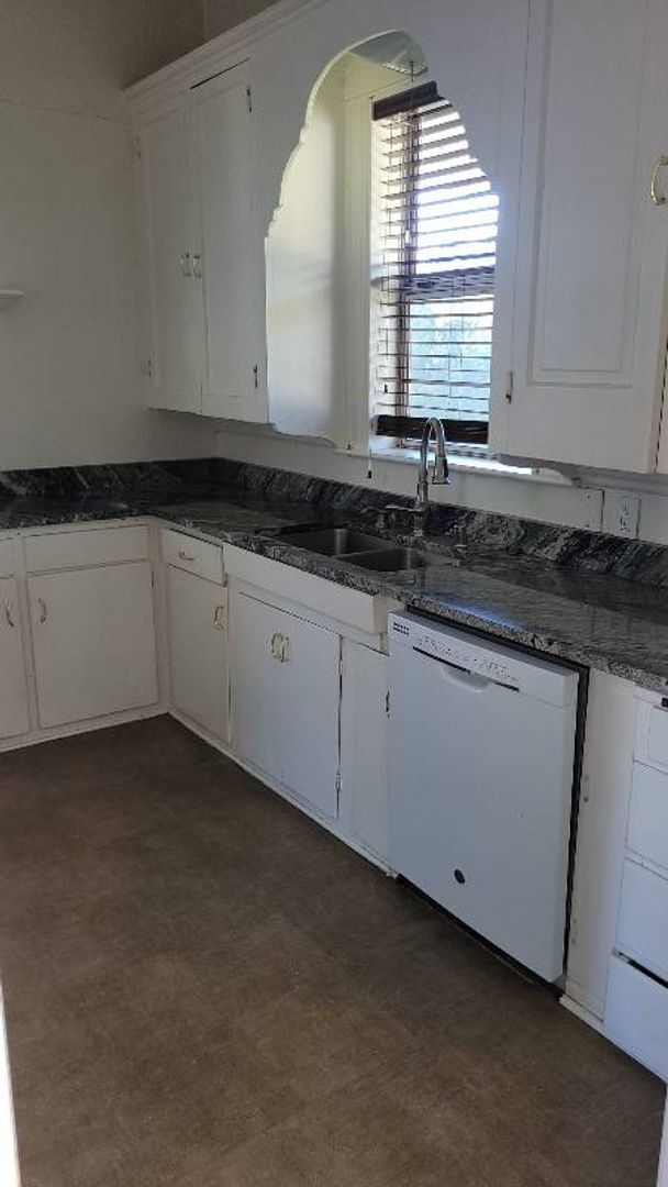 Photo - 4Bedroom/2Bath Home in Town of Susanville