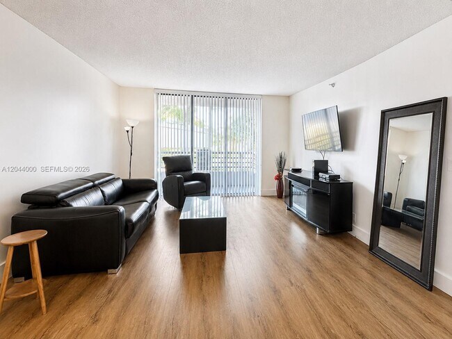 3300 NE 191st St Unit 211