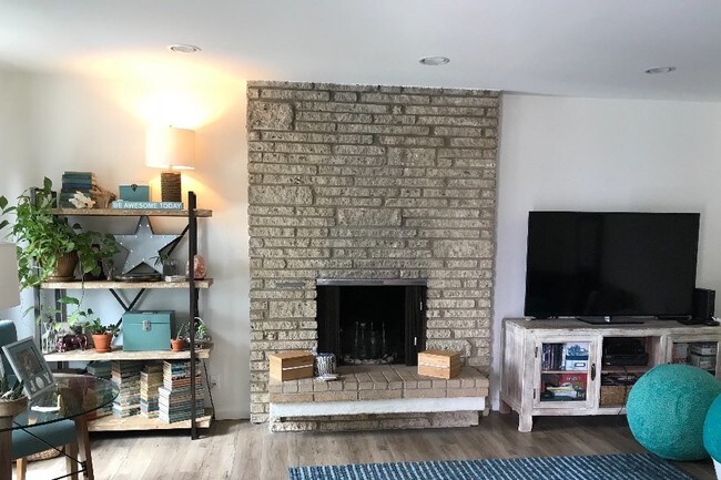 Photo - 5343 Tendilla Ave