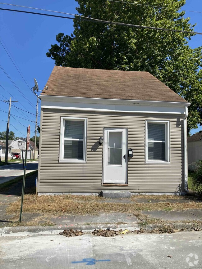 Building Photo - 30 North 15th Street Unit Rent $825 Rental