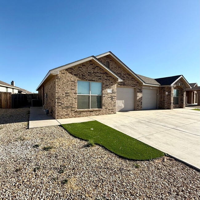 Photo - 2145 Kokomo Ave Unit A