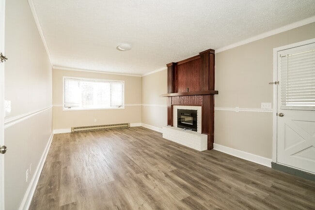 Photo - 5112 Beechwood Rd