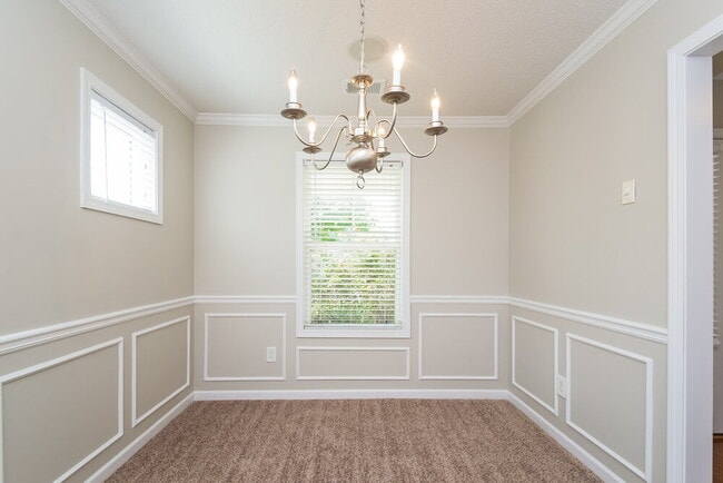 Photo - 42 Oakbrook Dr