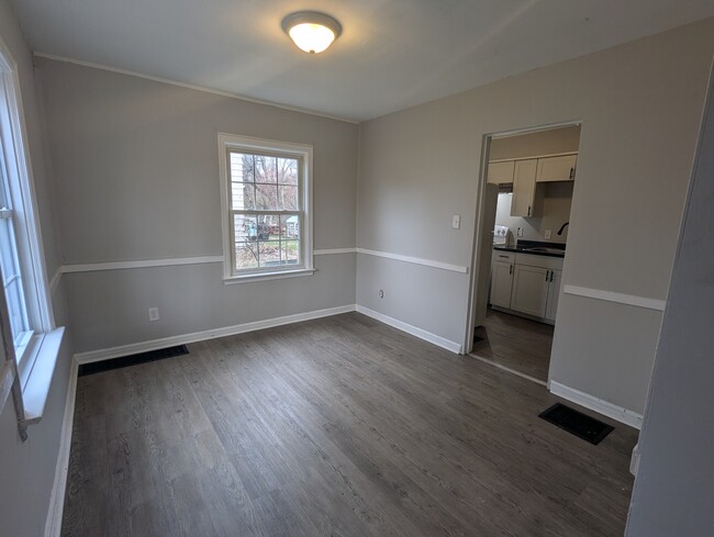 Photo - 2880 Ruhl Ave