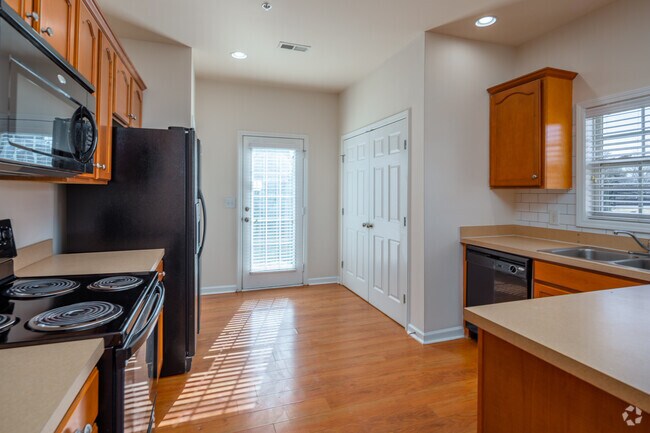 2BR, 2BA - Reagan - 1,316SF - Kitchen - Chapman's Retreat