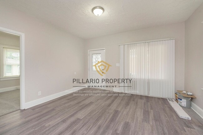 Photo - 3-Bedroom Home Near Tuxedo Park with 2-Car Garage, Available NOW!