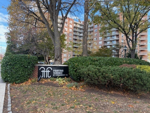 Building Photo - 91 Strawberry Hill Ave Unit APT 925