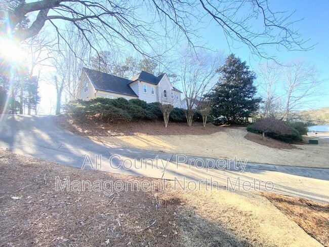 Photo - 565 Wayt Rd