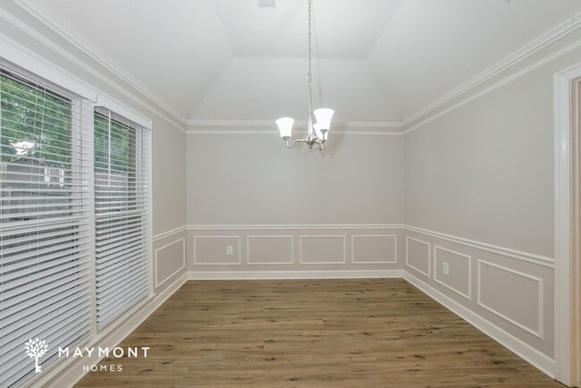 Photo - Spacious Comfort Meets Modern Living