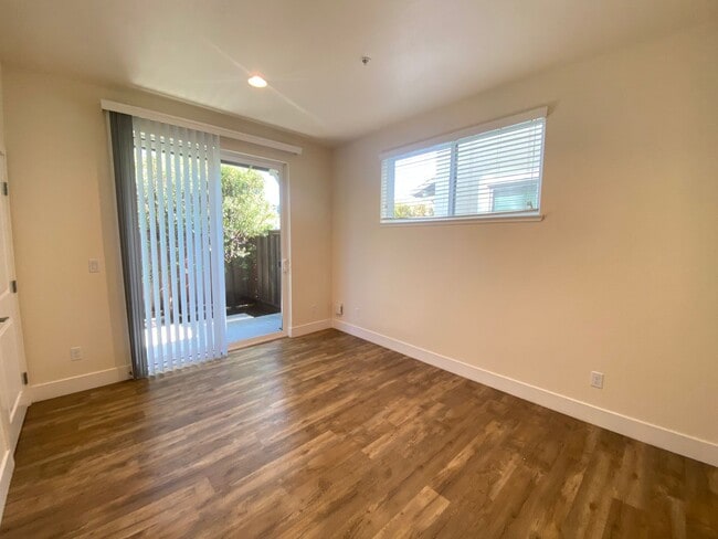 Photo - 103 Jacobs Ln Unidad 103 Jacobs Lane