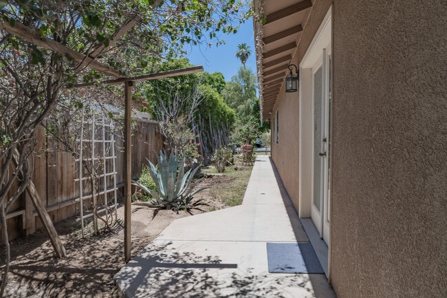 Photo - 730 Pine Ave