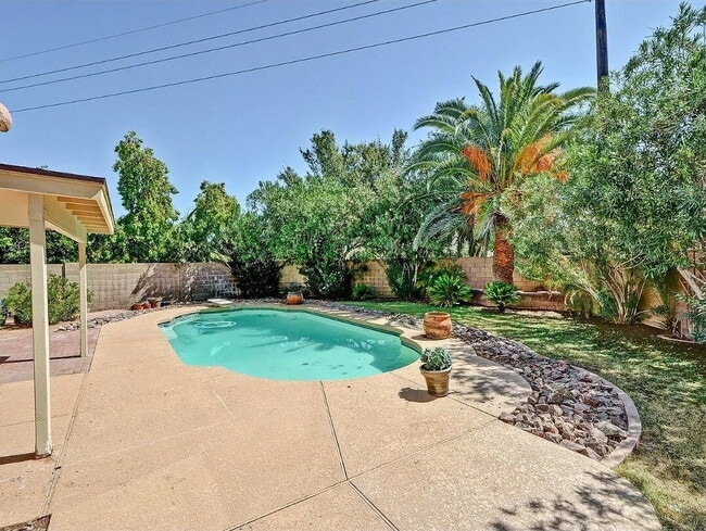 Photo - Trade Winds at Gilbert